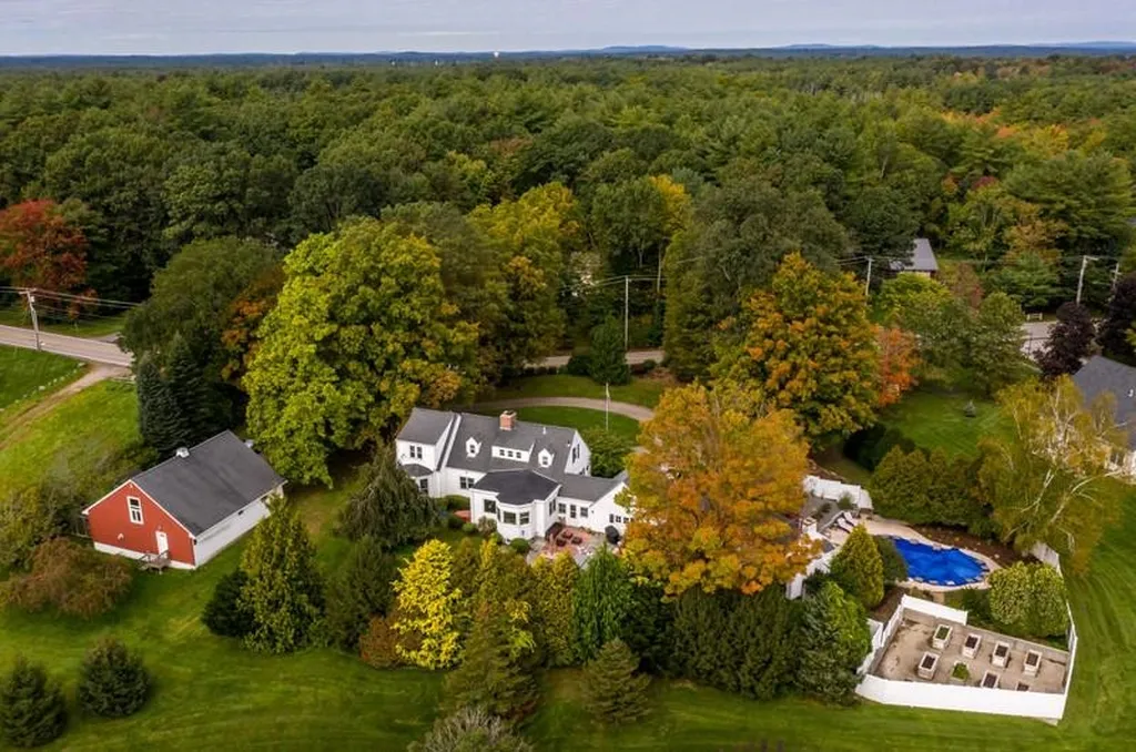 13 Ashbrook Road Exeter NH 03833