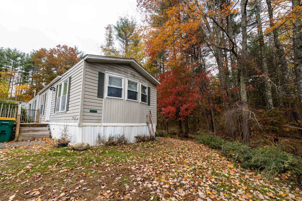 34 Cleo Circle Rochester NH 03868