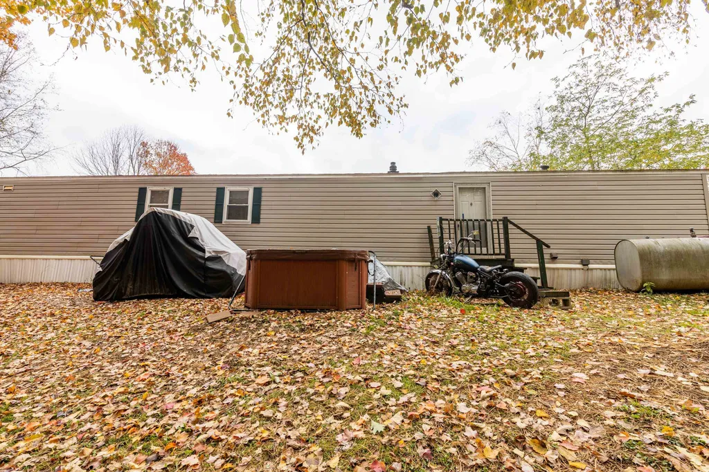 34 Cleo Circle Rochester NH 03868