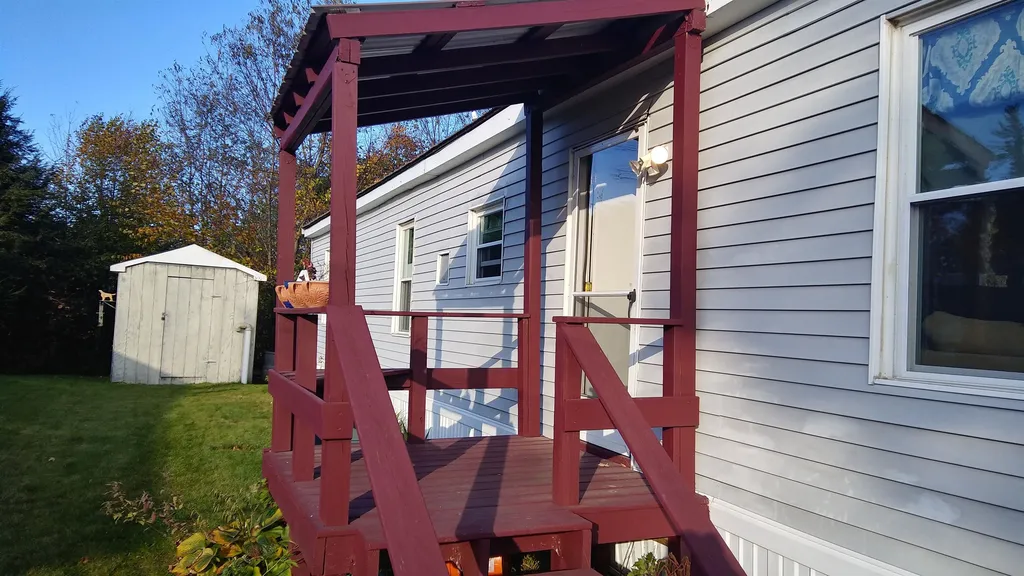 14 Anthony Circle Swanzey NH 03446