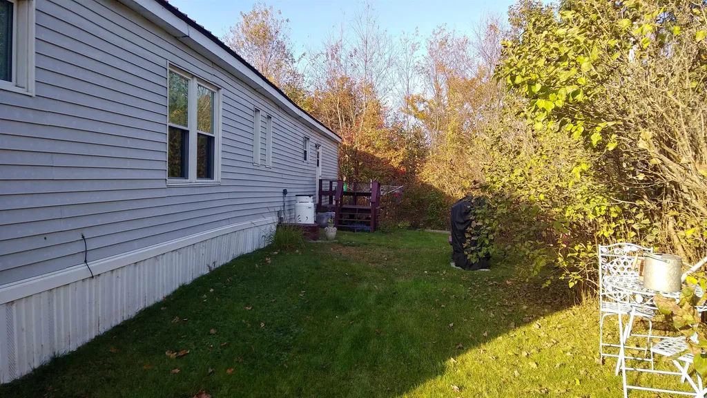 14 Anthony Circle Swanzey NH 03446