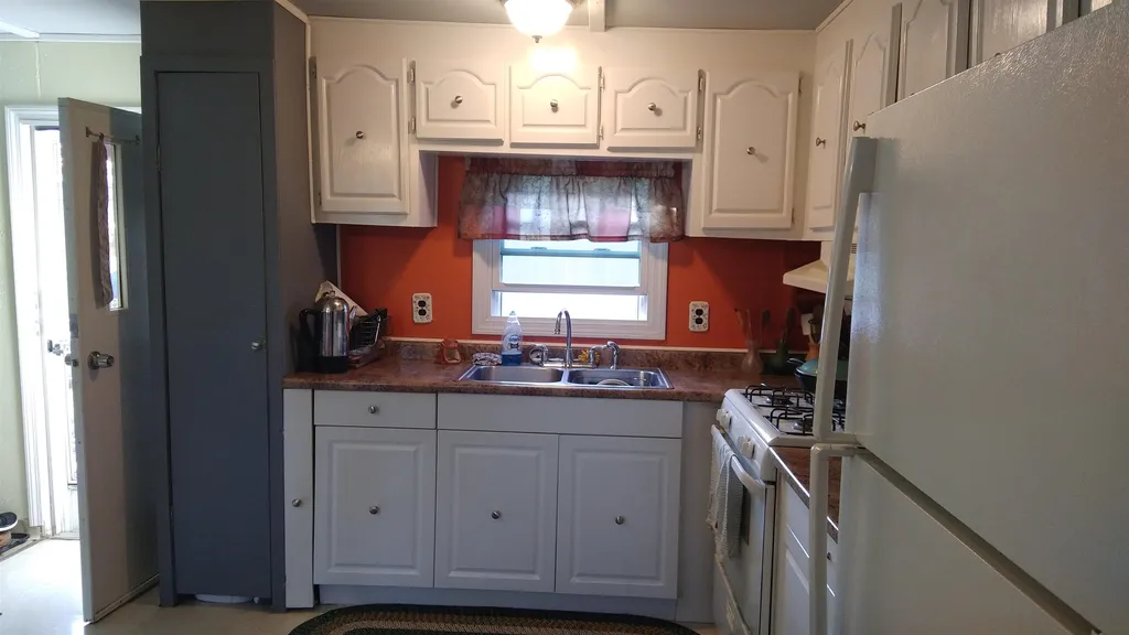 14 Anthony Circle Swanzey NH 03446