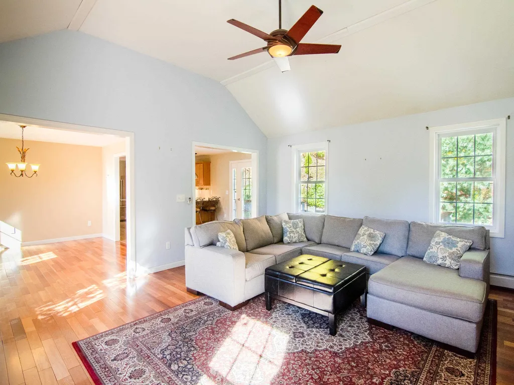 318 Old Post Road Newbury NH 03255