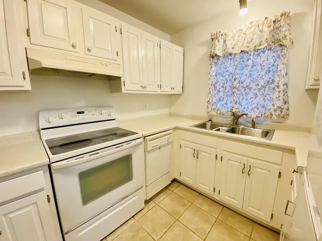 1295 Hartford Avenue Hartford VT 05001
