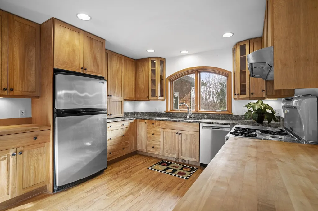 576 Bay Road Durham NH 03824