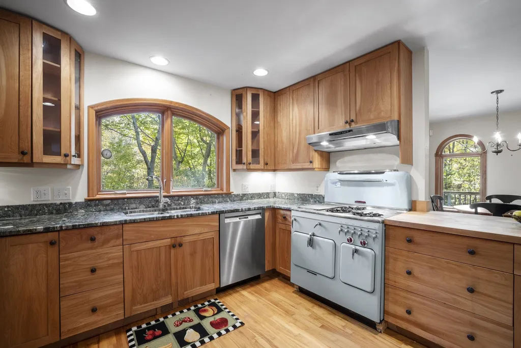 576 Bay Road Durham NH 03824