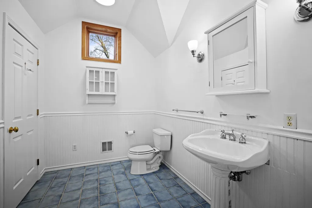 576 Bay Road Durham NH 03824
