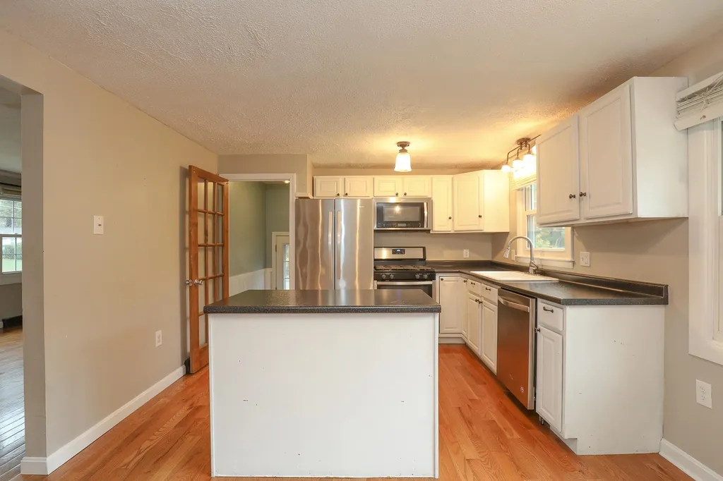 7 Norwich Road Nashua NH 03062