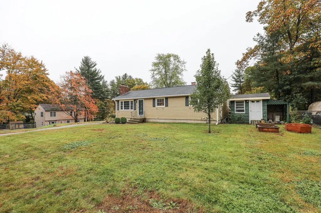 7 Norwich Road Nashua NH 03062