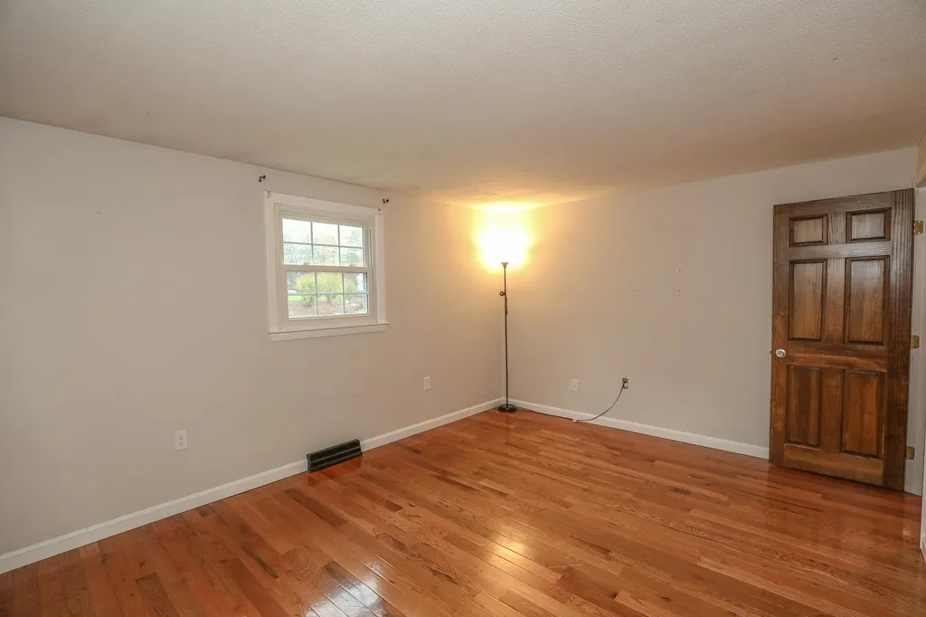7 Norwich Road Nashua NH 03062