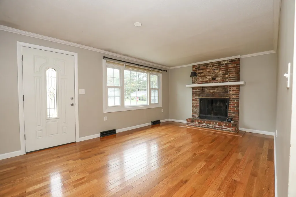 7 Norwich Road Nashua NH 03062
