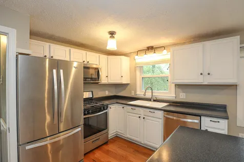 7 Norwich Road Nashua NH 03062