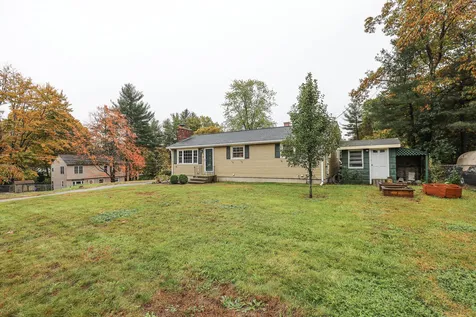 7 Norwich Road Nashua NH 03062