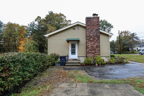 7 Norwich Road Nashua NH 03062