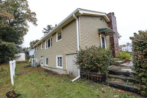 7 Norwich Road Nashua NH 03062