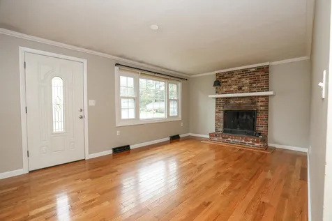 7 Norwich Road Nashua NH 03062