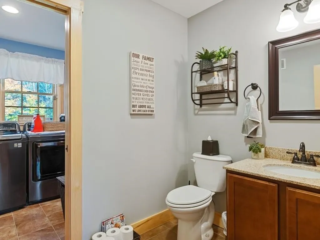 65 Whitaker Road Plainfield NH 03781