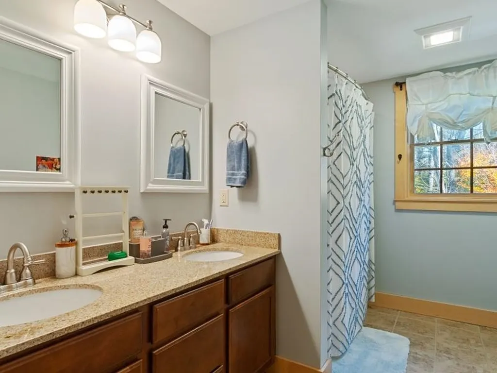 65 Whitaker Road Plainfield NH 03781