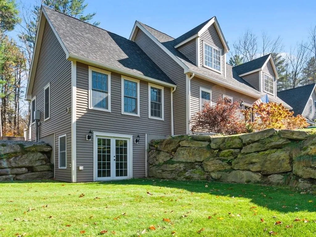 65 Whitaker Road Plainfield NH 03781