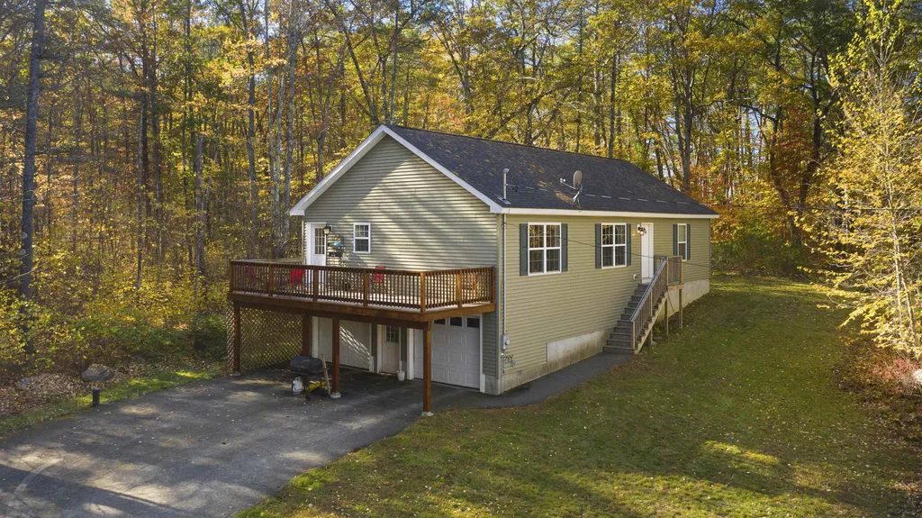 77 Small Road Barrington NH 03825