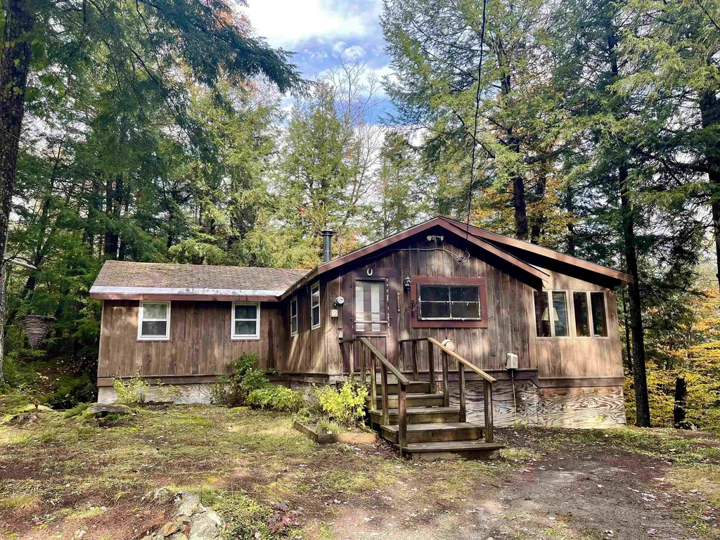 1373 Halls Lake Road Newbury VT 05051