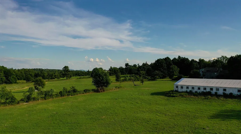 258 Little Sunapee Road New London NH 03257