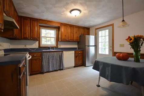 114 Warner Hill Road Derry NH 03038