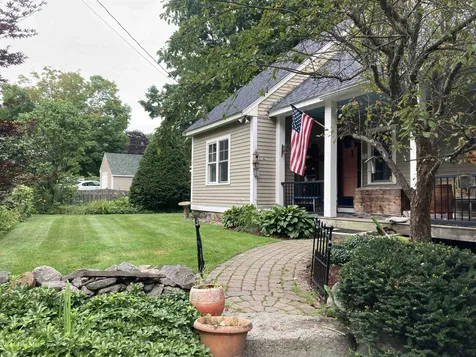3 Chase Road South Hampton NH 03827