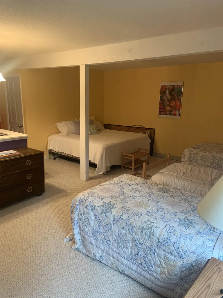 105 Williams Lane Hartford VT 05059