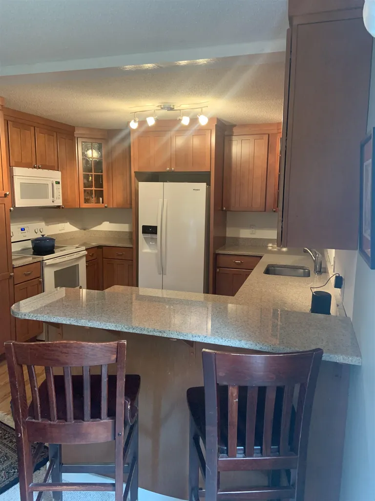105 Williams Lane Hartford VT 05059