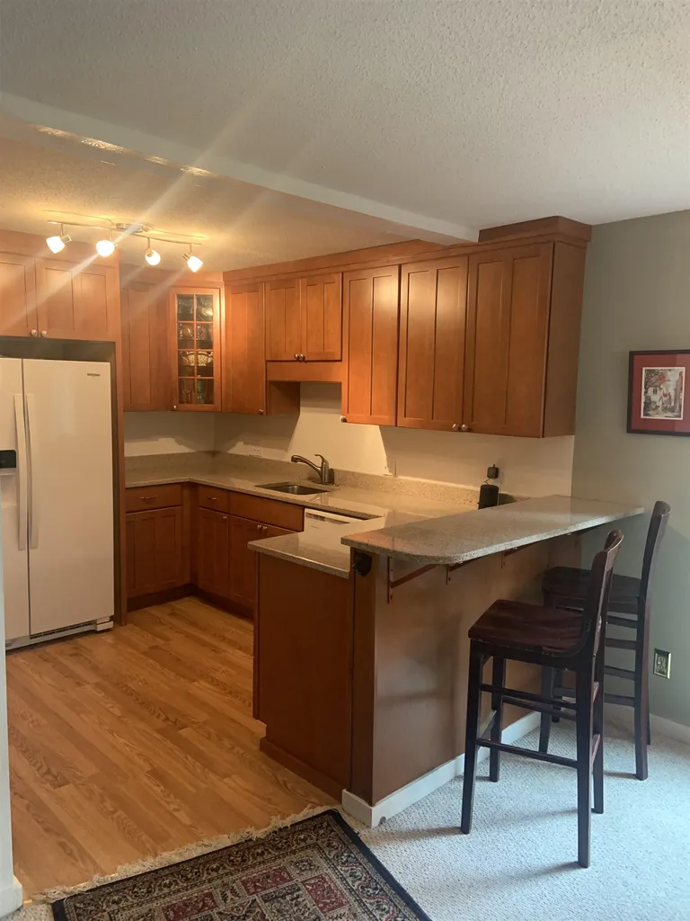 105 Williams Lane Hartford VT 05059