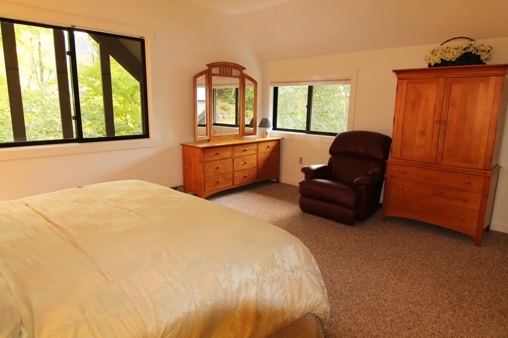 20b Bridgeview Road Lincoln NH 03251