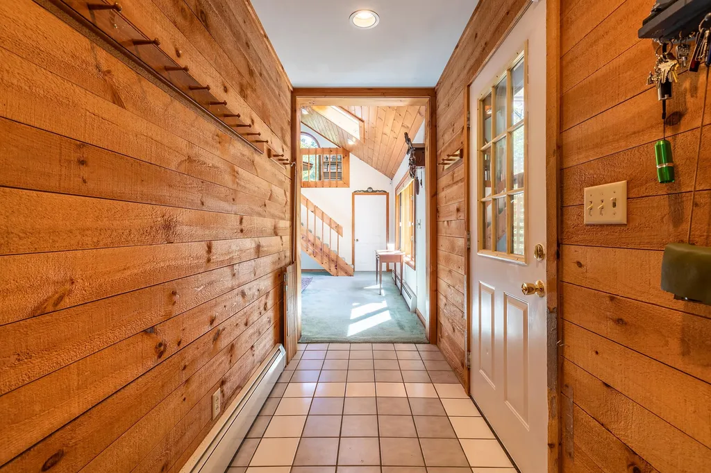 101 Barbara Jane Drive Jamaica VT 05343