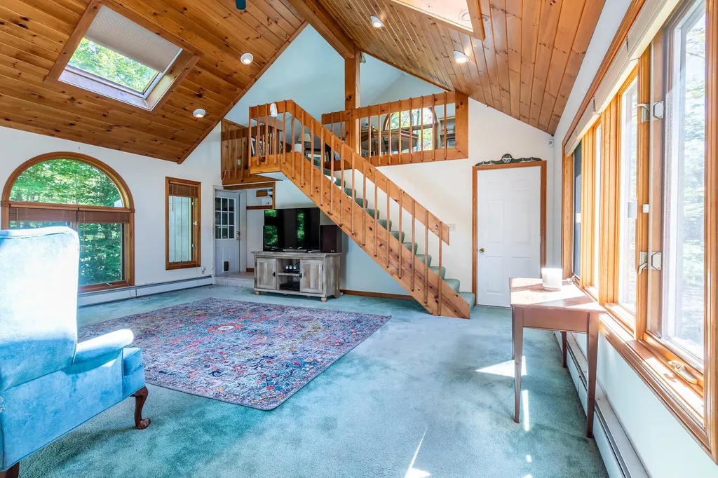 101 Barbara Jane Drive Jamaica VT 05343