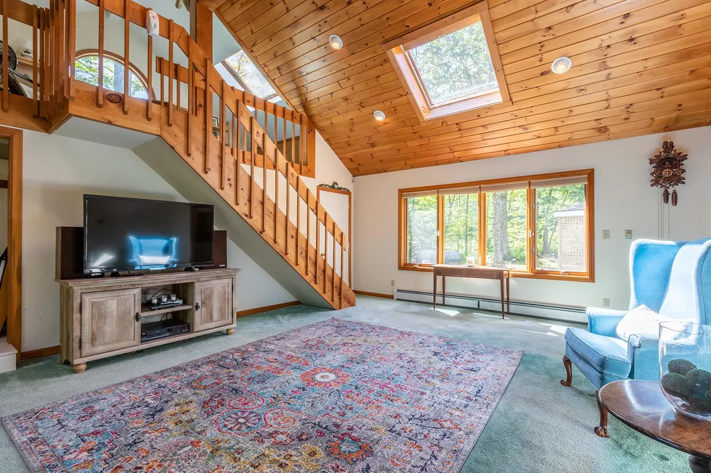 101 Barbara Jane Drive Jamaica VT 05343