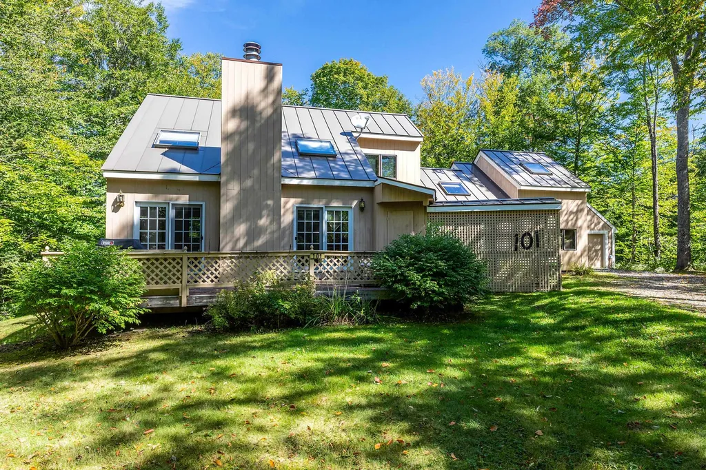 101 Barbara Jane Drive Jamaica VT 05343