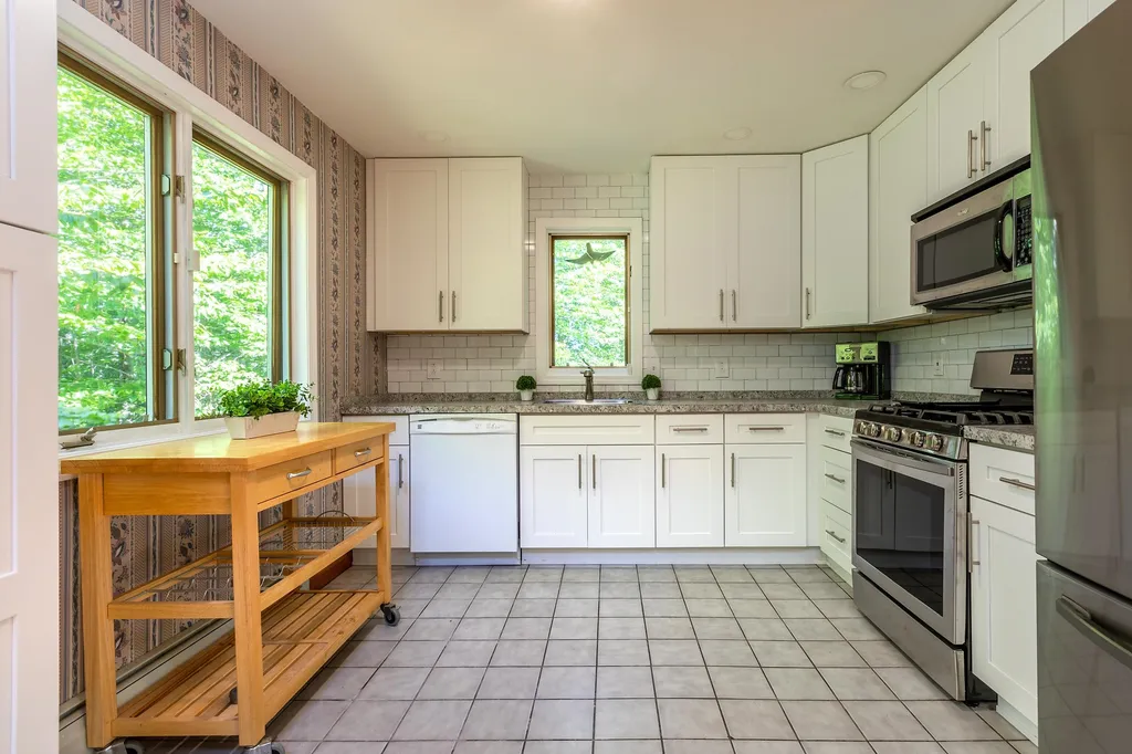 101 Barbara Jane Drive Jamaica VT 05343