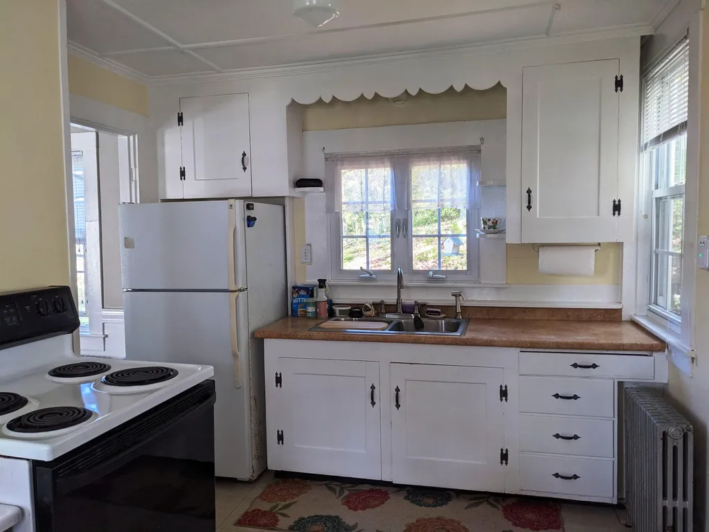 20 East Union Street Goffstown NH 03045