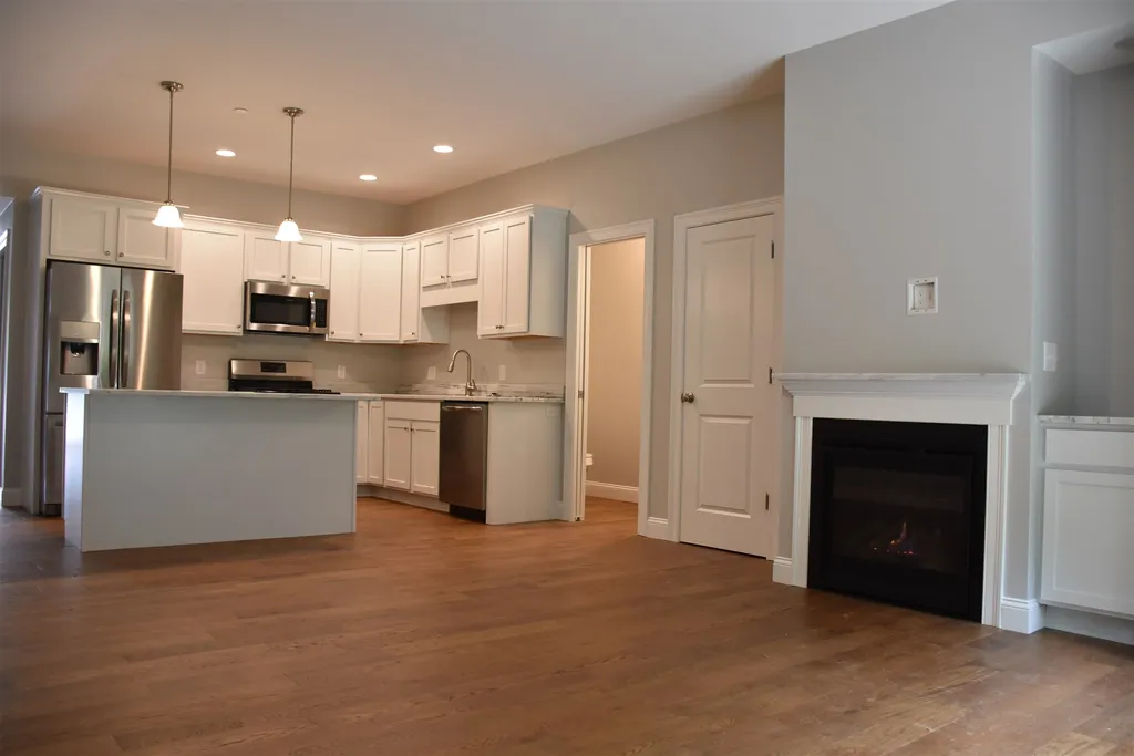 8 Cleveland Avenue Concord NH 03301