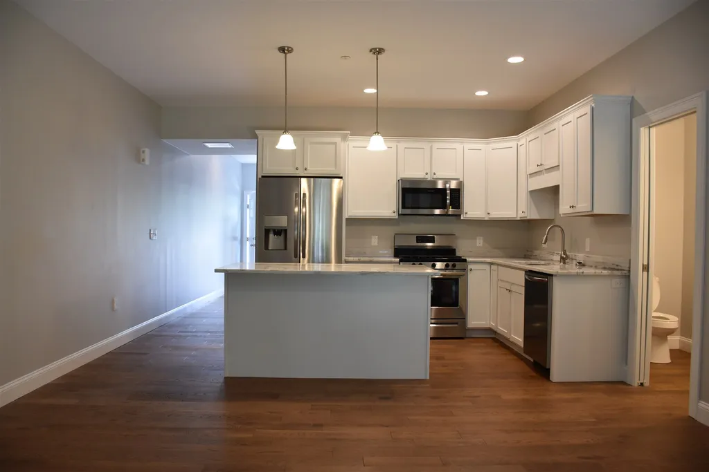 8 Cleveland Avenue Concord NH 03301