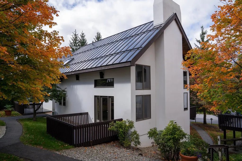 10 Middle Ridge Road Winhall VT 05340