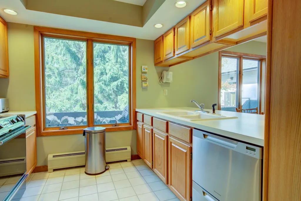 10 Middle Ridge Road Winhall VT 05340