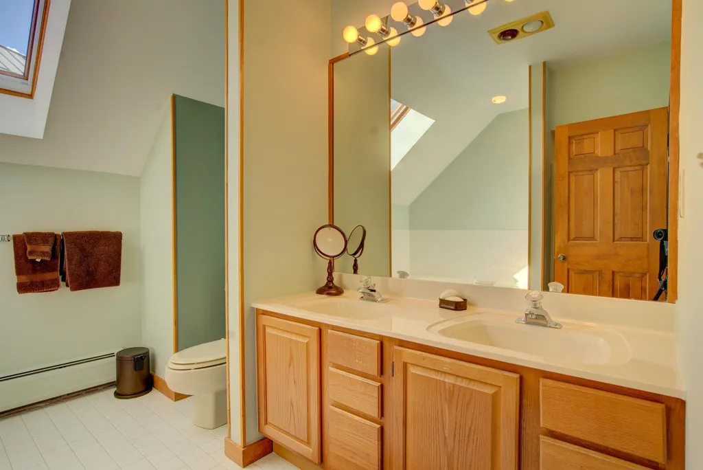 10 Middle Ridge Road Winhall VT 05340