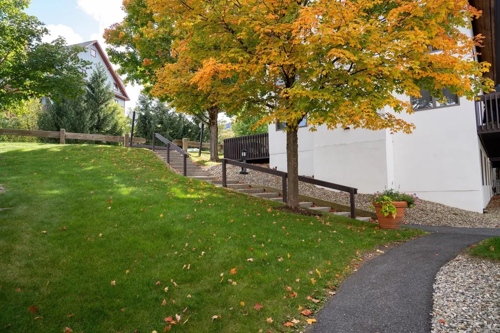 10 Middle Ridge Road Winhall VT 05340