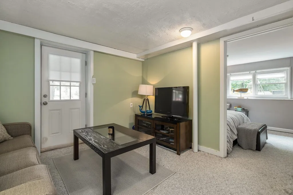102 Marne Avenue Portsmouth NH 03801