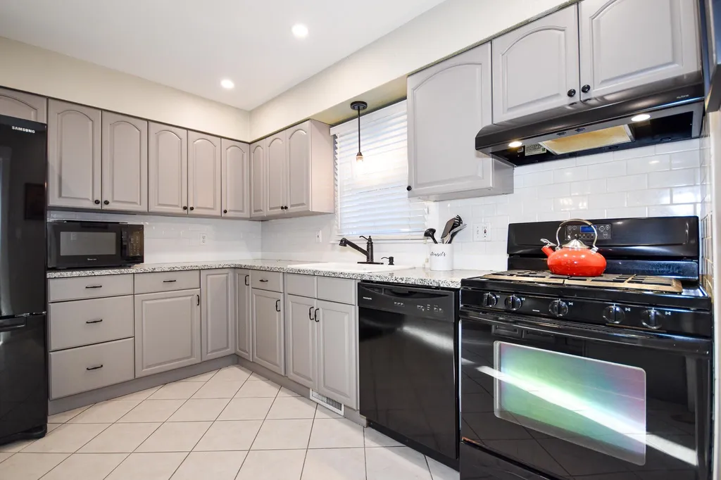 61 Central Avenue Dover NH 03820