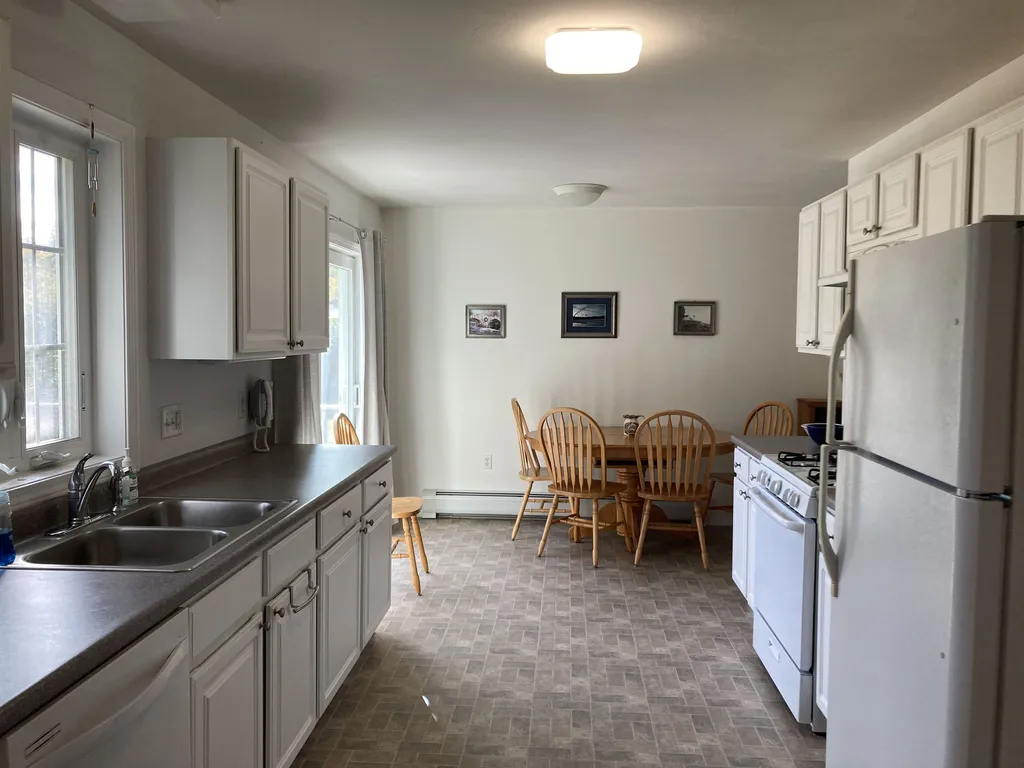 86 Manselville Road Deering NH 03244