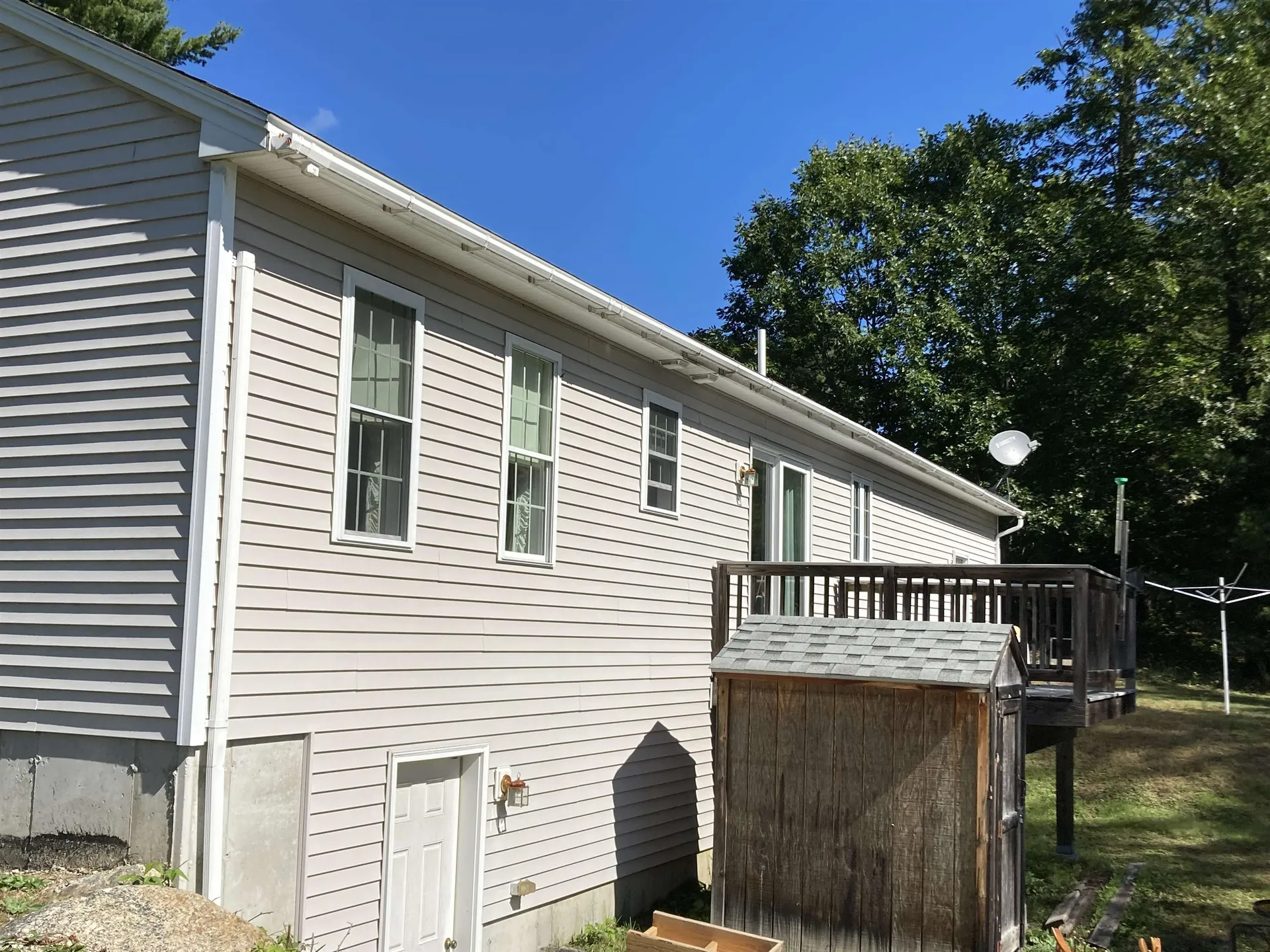 86 Manselville Road Deering NH 03244
