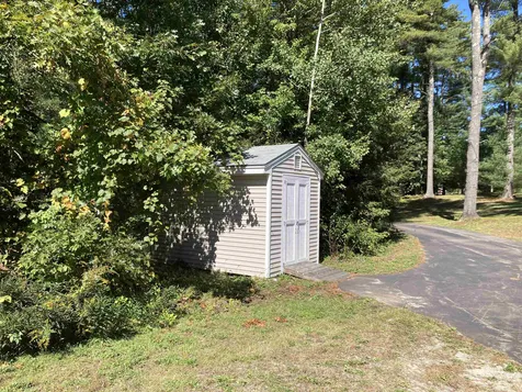 86 Manselville Road Deering NH 03244
