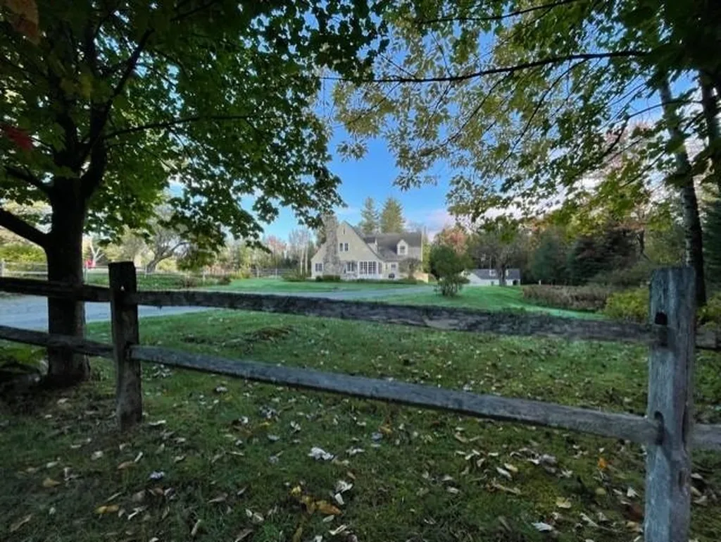 30 Mcmahon Drive Whitefield NH 03598
